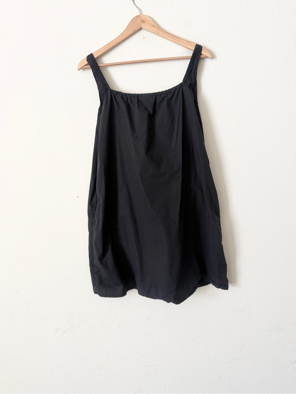 Deiji Studios MEDIUM 100% organic cotton The Bow sleeveless dress in black - Picture 3 of 6